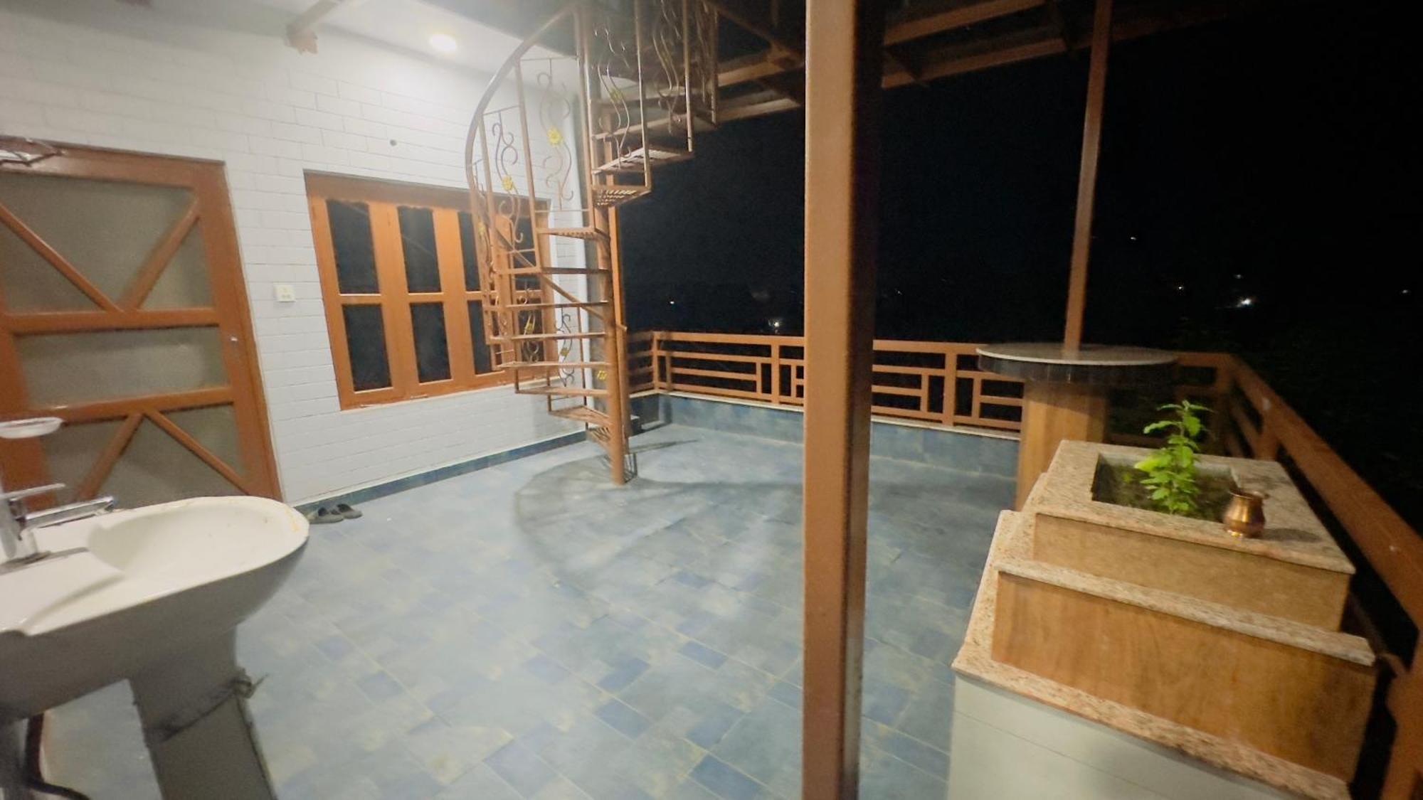 Chitwan Comforts 2 Apartamento *