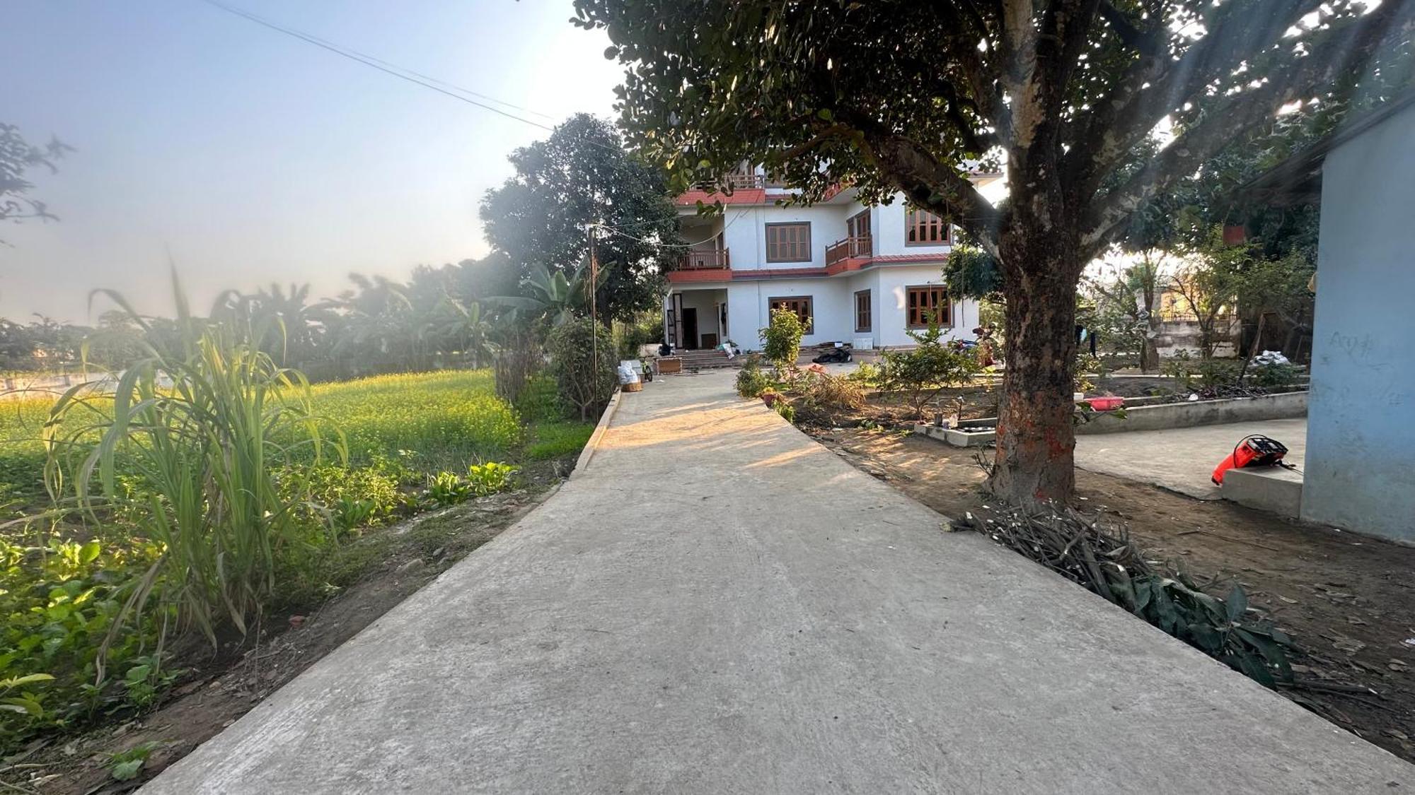 Chitwan Comforts 2 Apartamento *